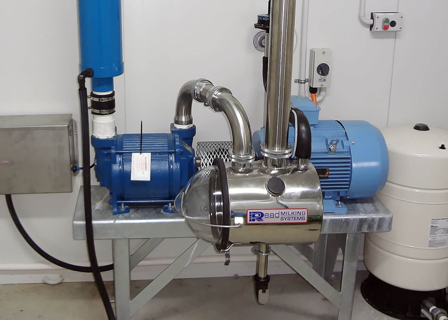 liquid ring vacuum pump and motor
