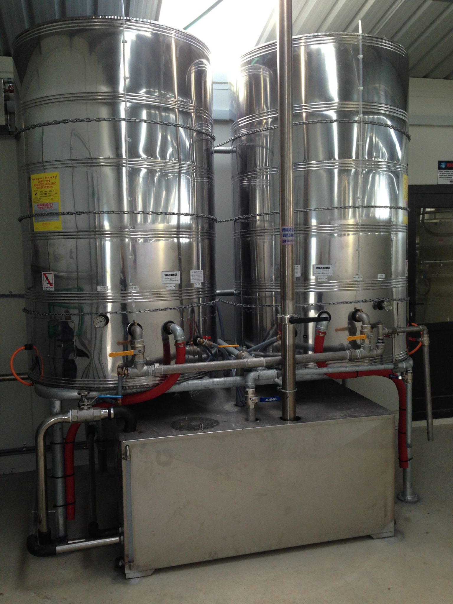 Hot water cylinders - Read Industrial - Servicing New Zealand's dairy  industry since 1922
